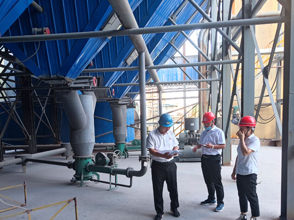 ���̰���